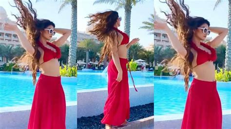 Urvashi Rautela flaunts her bikini body in drool